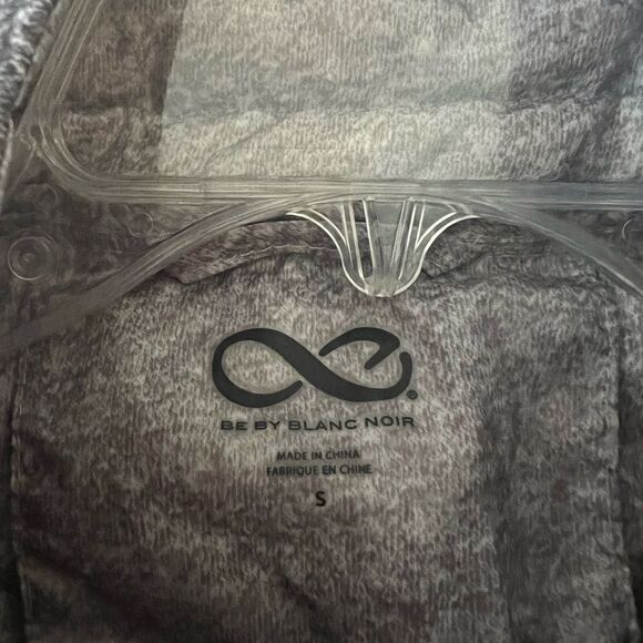 Be By Blanc Noir With Mesh Puffer Vest Zip Up 80% Down Womens Size Small - Picture 4 of 5